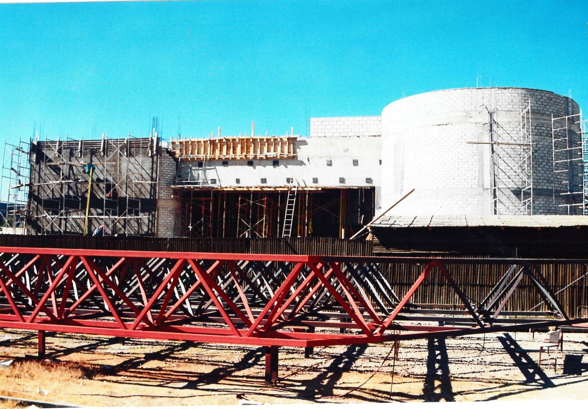 1977