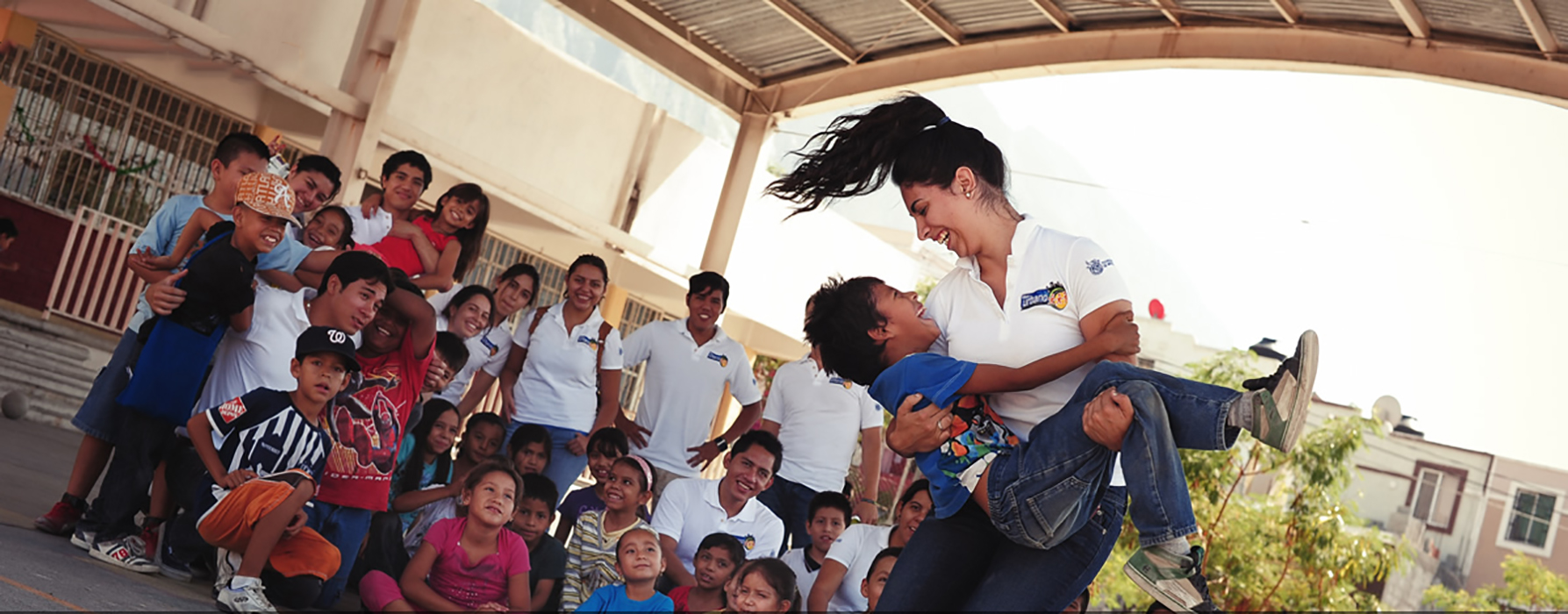 Experiencias i con Sentido Humano