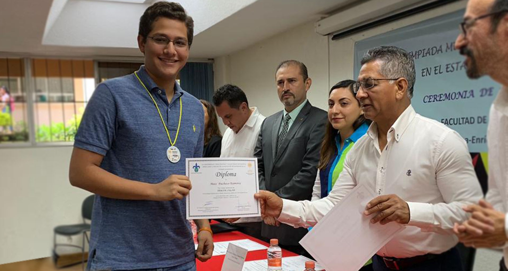 Max Pachecho, estudiante de PrepaTec campus Veracruz, obtuvo el tercer lugar en la Olimpiada estatal de matemáticas, ganando su pase al primer selectivo donde la meta final es el nacional.
