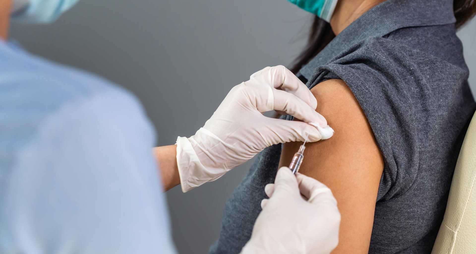TecSalud iniciará fase de pruebas de vacuna alemana contra covid-19