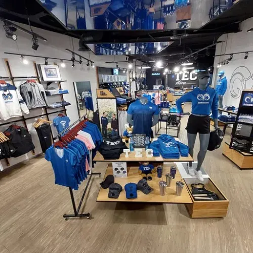 Interior Tienda TECStore Guadalajara
