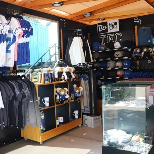 Interior Tienda TECStore León