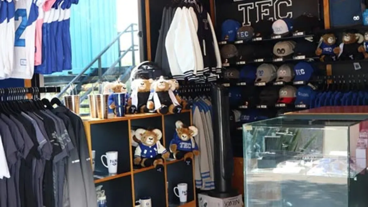 Interior Tienda TECStore León