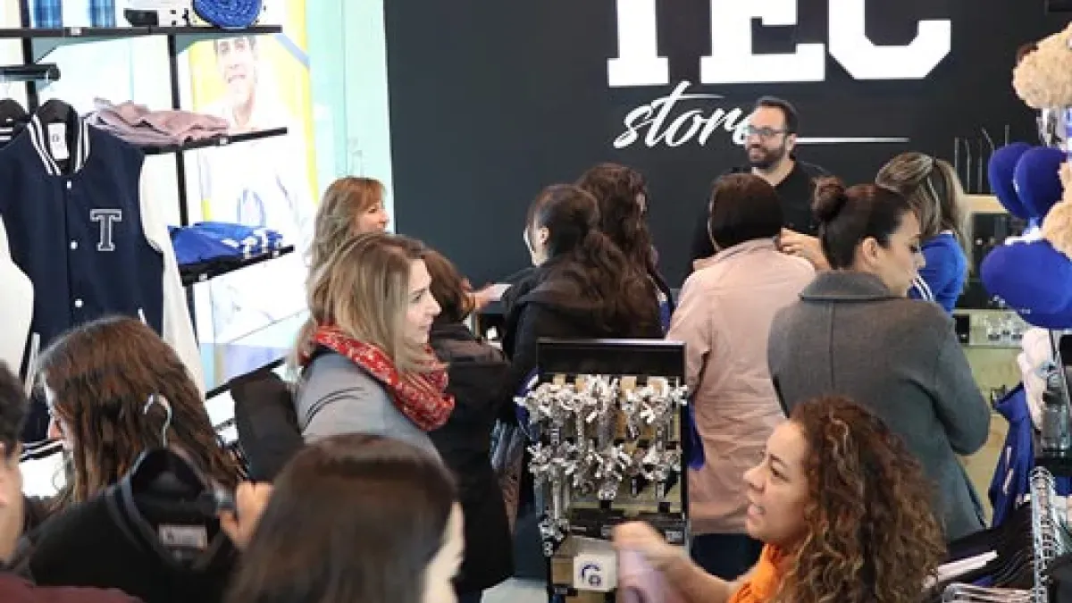 Interior Tienda TECStore San Luis Potosí